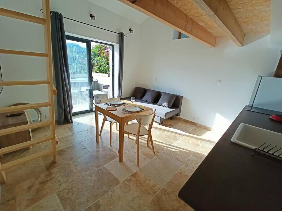 Gite De Charme Avec Jacuzzi Face Au Mont Ventoux Crestet ภายนอก รูปภาพ